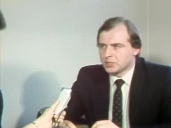 Nejsou násady, čím budeme kosit? Hodně vtipná retro reportáž!