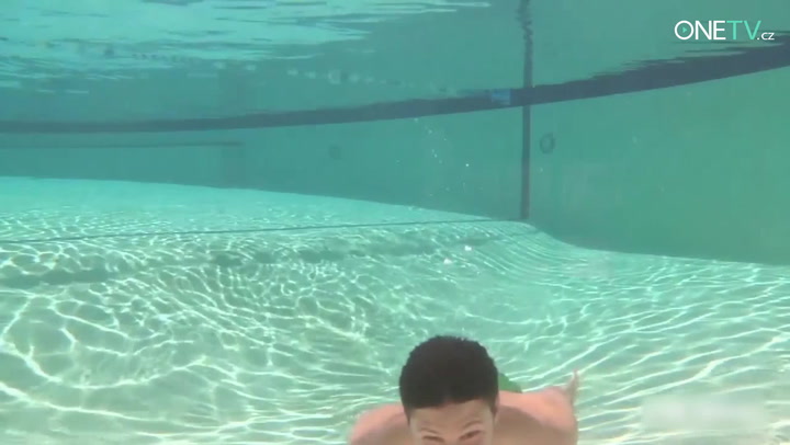 Nikdy neprďte v bazénu! V nových failech se dozvíte proč!
