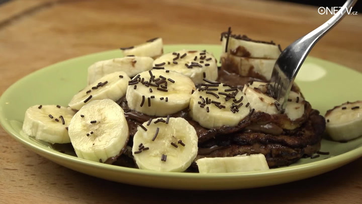 Banánové lívance jen ze 2 surovin?! Tuhle báječnou snídani máte hotovou přesně za 5 minut!