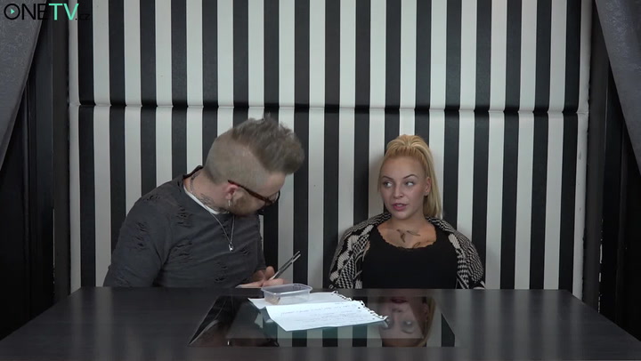 Populární česká zpěvačka se zhroutila při šíleném rozhovoru! Proč?