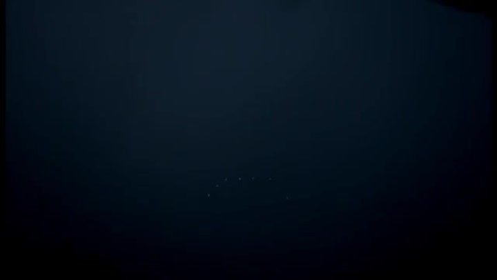 Všichni si mysleli, že podivná světýlka jsou pouliční lampy. Ve skutečnosti šlo o UFO