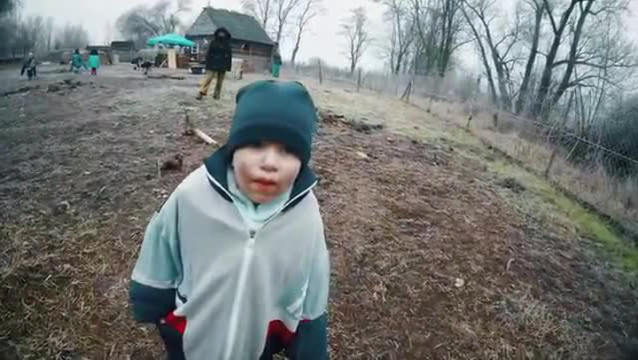 Jednoznačně nejlepší romský youtuber: Cikán Jožka představuje svou rodinu a vy půjdete do kolen!