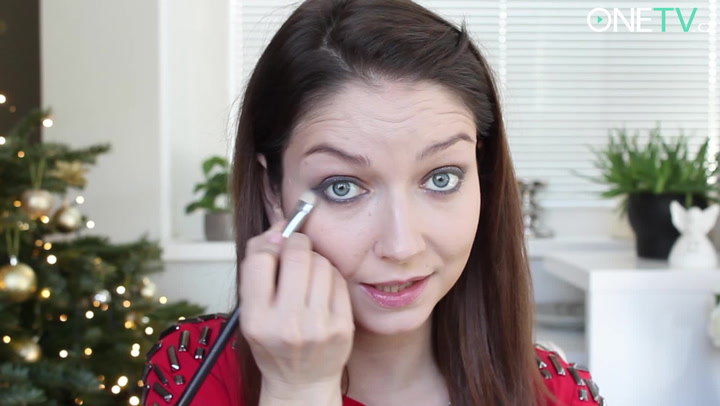 Buďte za hvězdu: Snadné a přesto okouzlující líčení na vánoční večírek podle vizážistky celebrit!