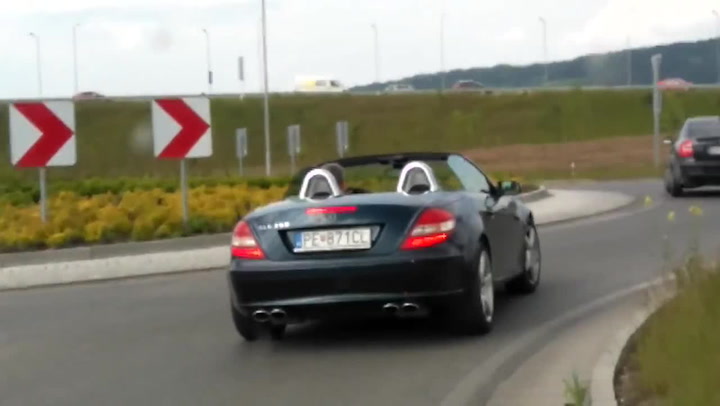 Tenhle pirát s mercedesem rozzuřil celé Slovensko. Blokoval sanitku a neuvěříte, na co se vymlouval!