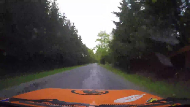 Hrozivou nehodu českého jezdce rallye zachytila jeho vlastní kamera. Při sledování videa vás zamrazí
