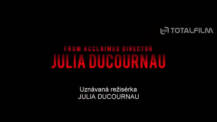 Brutální krvák Raw zvedl ze sedadel kritiky, diváky i festivalové poroty! Podívejte se na trailer!