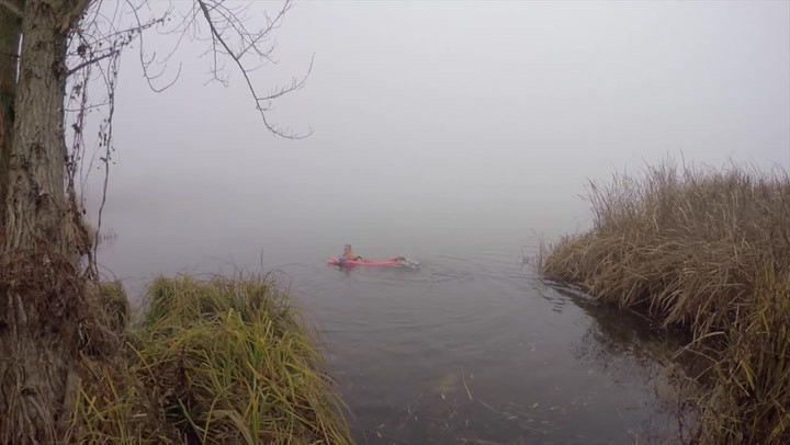 Nela Slováková vystavovala svoje výstavní tělo v prosinci u vody. Neuvěříte, co tam dělala