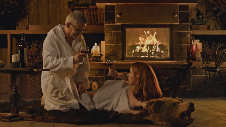 Další krásná zrzka na scéně: V komedii PEPA odhalila bujné vnady!