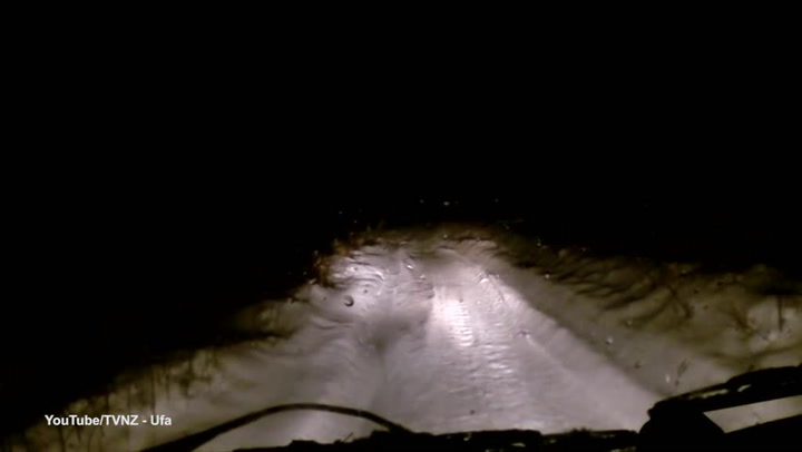 Další důkaz o existenci Yettiho? Rusovi přeběhl přes cestu záhadný tvor