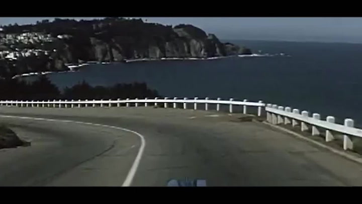 Jak vypadala Amerika v padesátých letech? Unikátní barevné video ukazuje průjezd San Franciskem!