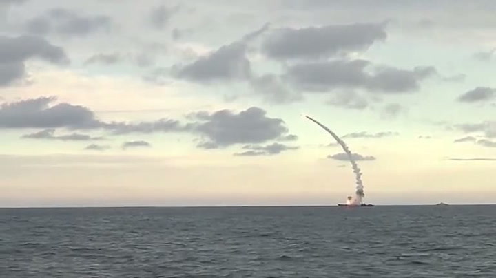 Unikátní záběry ze Sýrie! Tohle je ruská pomsta teroristům za vybuchlé letadlo