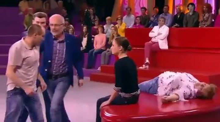 Šokující video. Dát pěstí ženě?  V ruských reality show je možné úplně všechno!