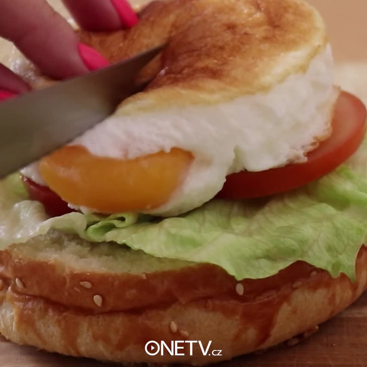 Šlehané vejce jako od profíka? Tuhle delikatesu zvládnete hravě doma i vy!