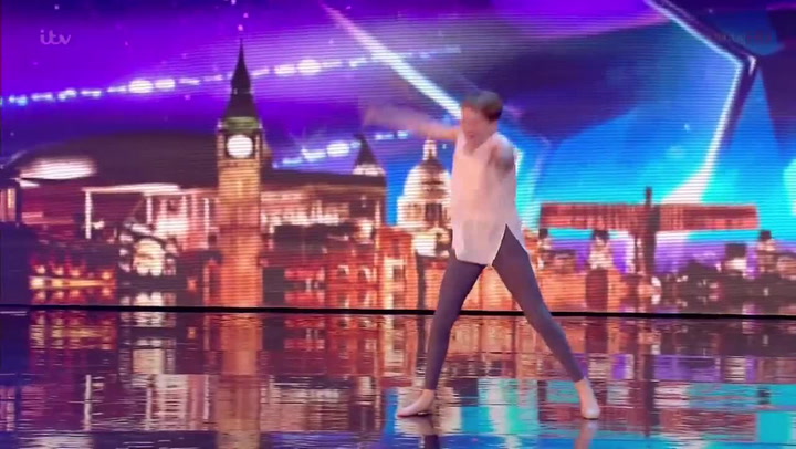 Tento nesmělý chlapec uchvátil celou Anglii! Podívejte se na jeho šokující výkon!