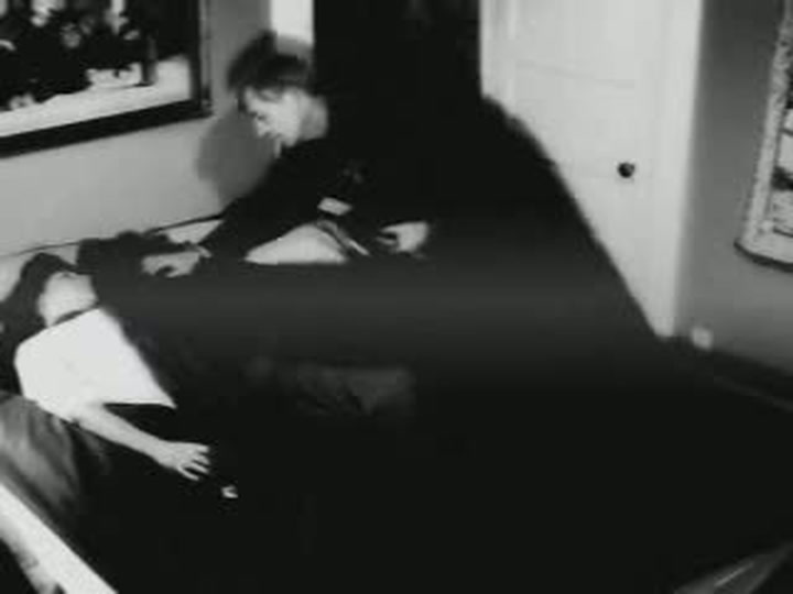 Paranormal Activity: Takhle mluví ďábel! Viděli jste někdy skutečnou posedlou dívku?