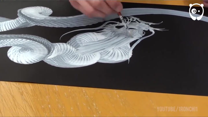 Tenhle umělec okouzlil internet. Jedním tahem dokáže namalovat neskutečné věci!