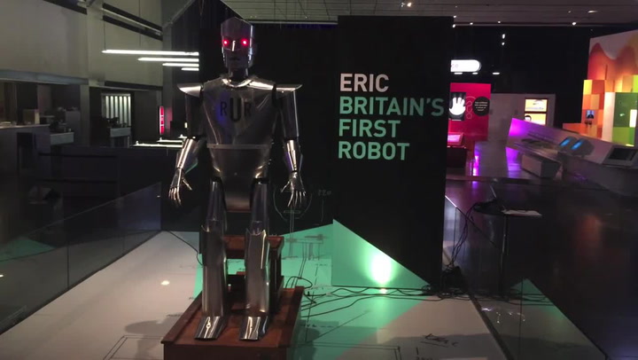 Takhle vypadal první robot světa. Oživila ho sbírka od obyčejných lidí