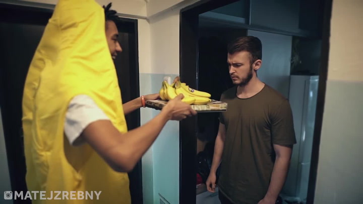 Slovenští youtubeři dokonale vystihli návštěvu, kterou doma nechce nikdo z nás!